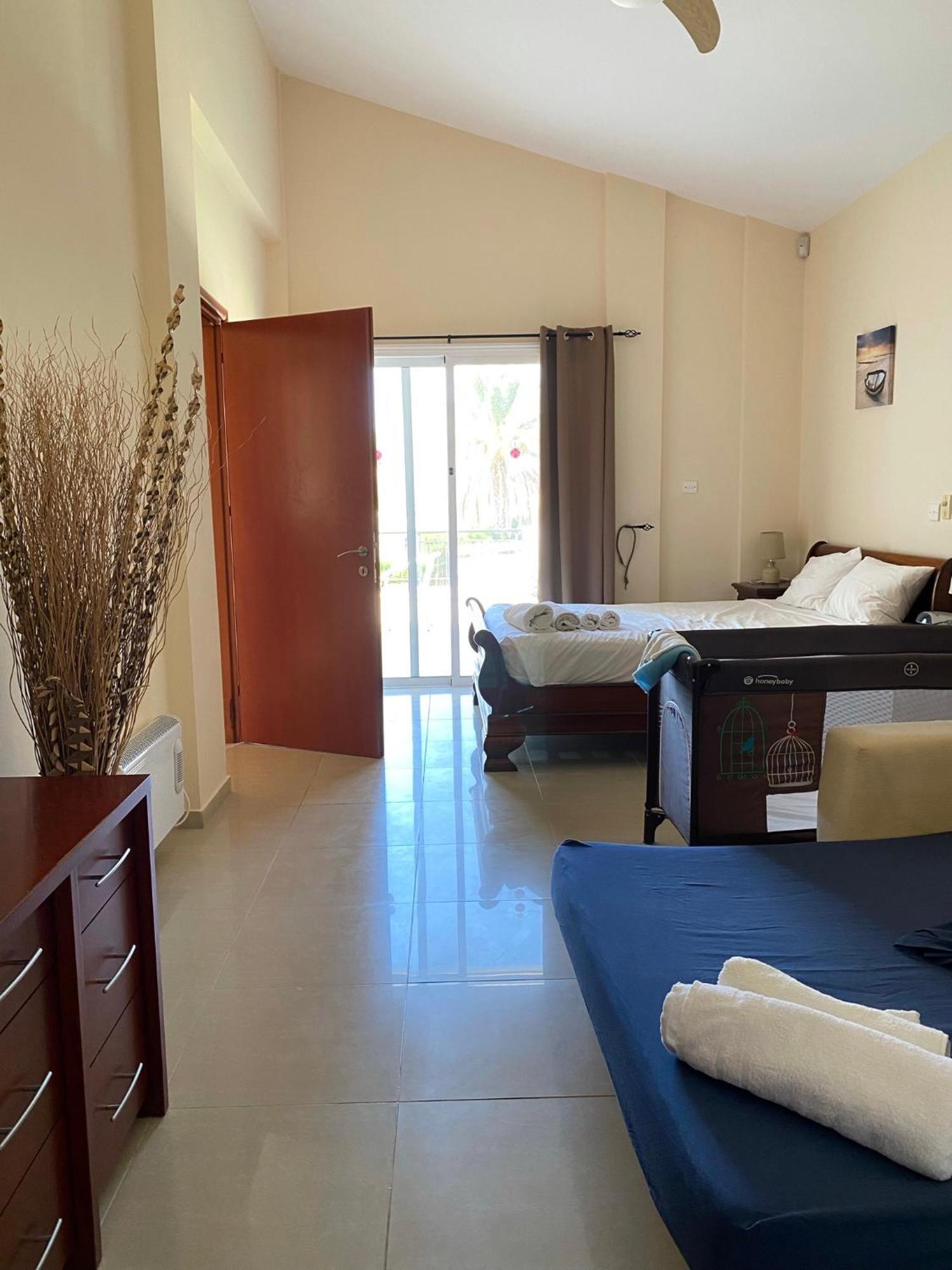 Villa Olivia, คอรัลเบย์ ภายนอก รูปภาพ