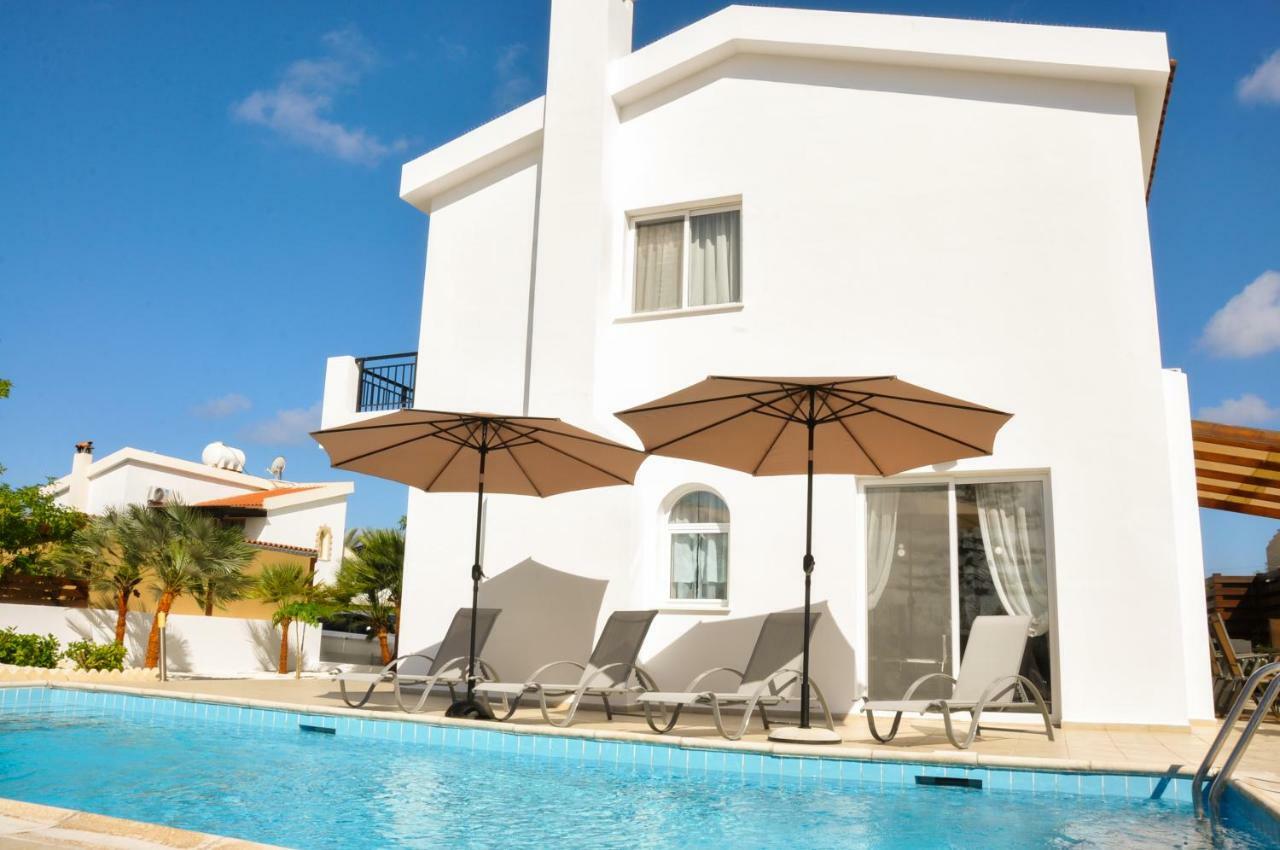 Villa Olivia, คอรัลเบย์ ภายนอก รูปภาพ