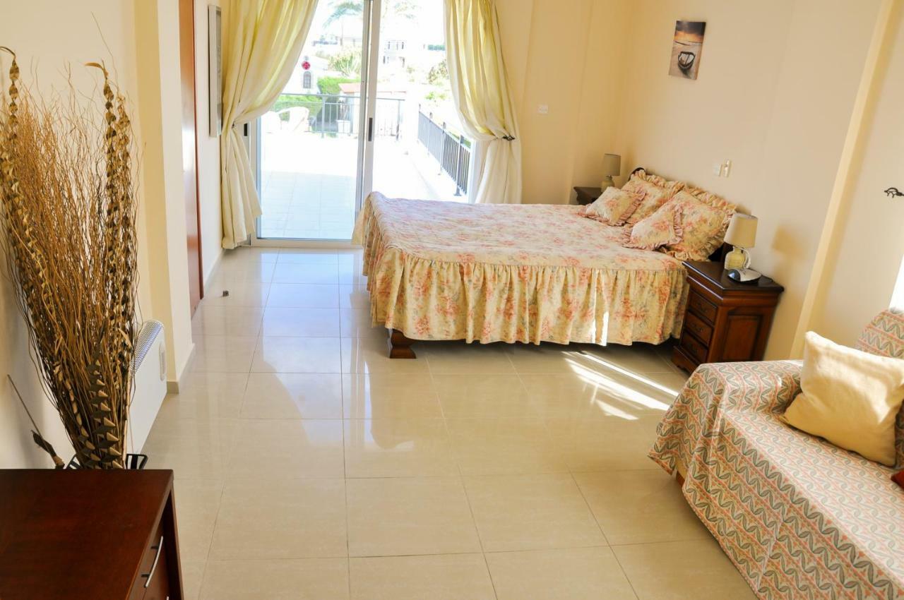Villa Olivia, คอรัลเบย์ ภายนอก รูปภาพ