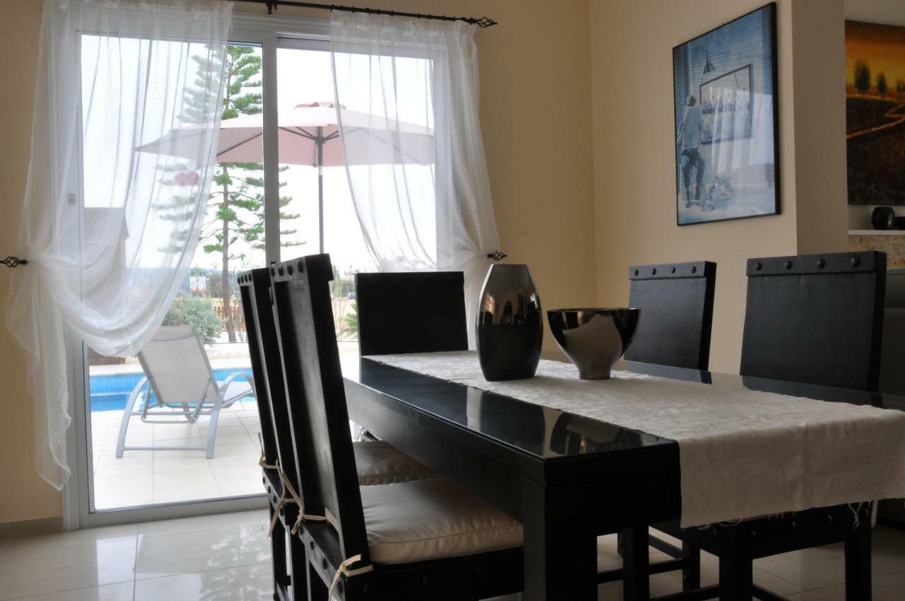 Villa Olivia, คอรัลเบย์ ภายนอก รูปภาพ